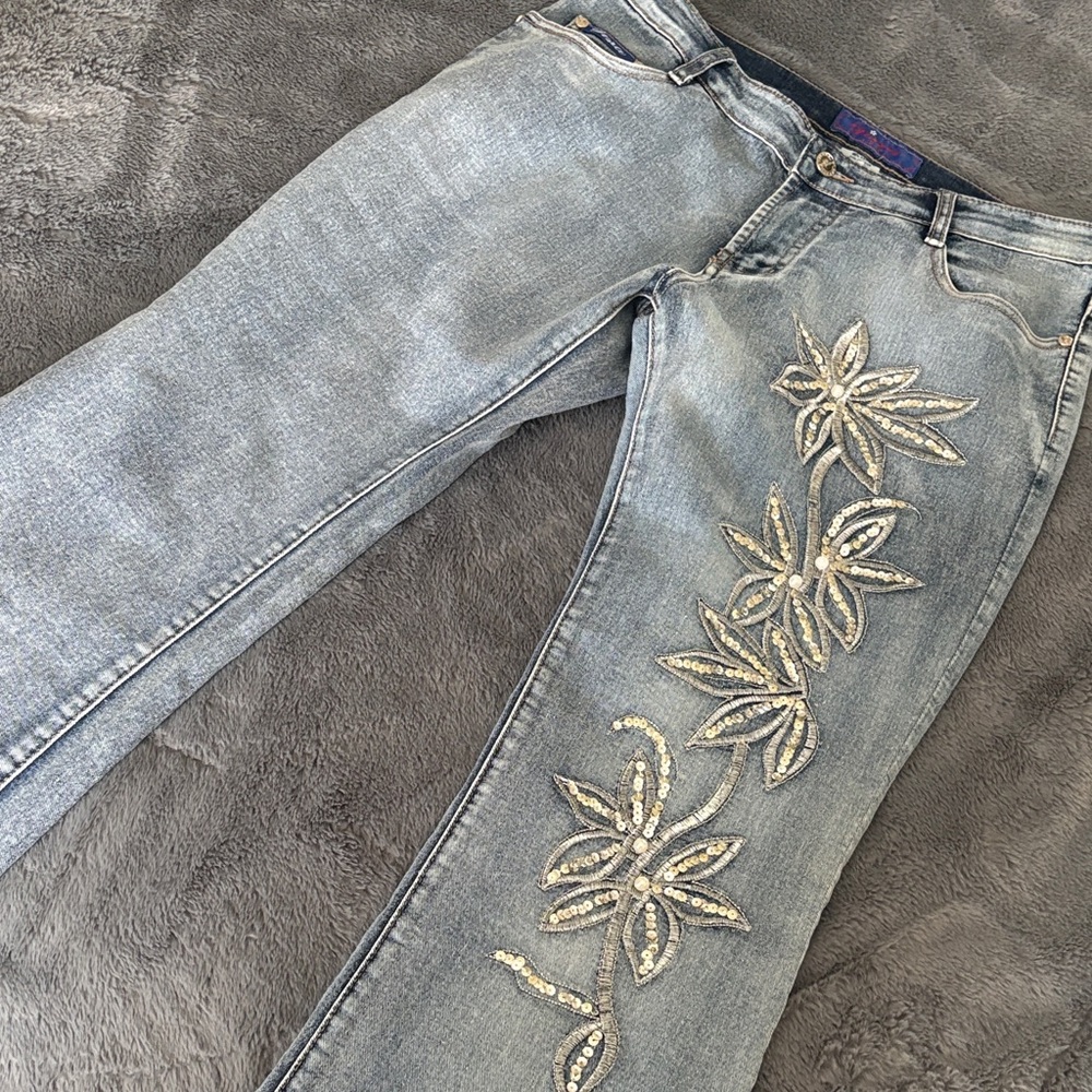 Floral Embellished Gray Jeans